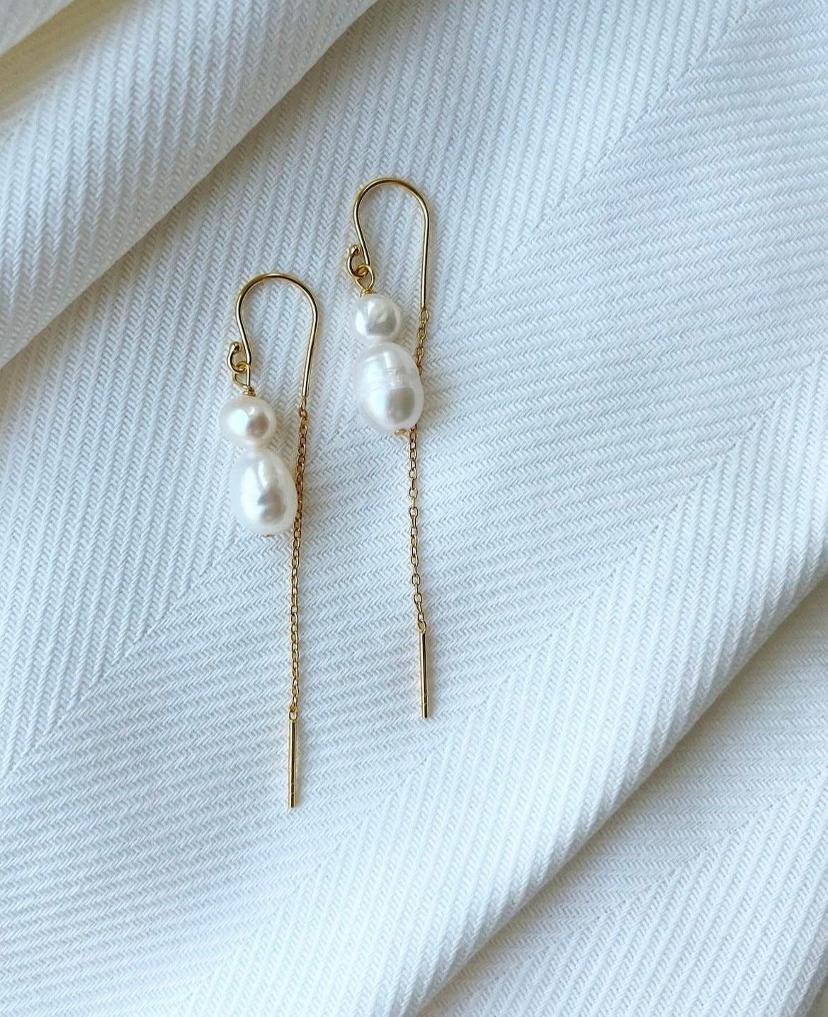 Earrings with freshwater pearls